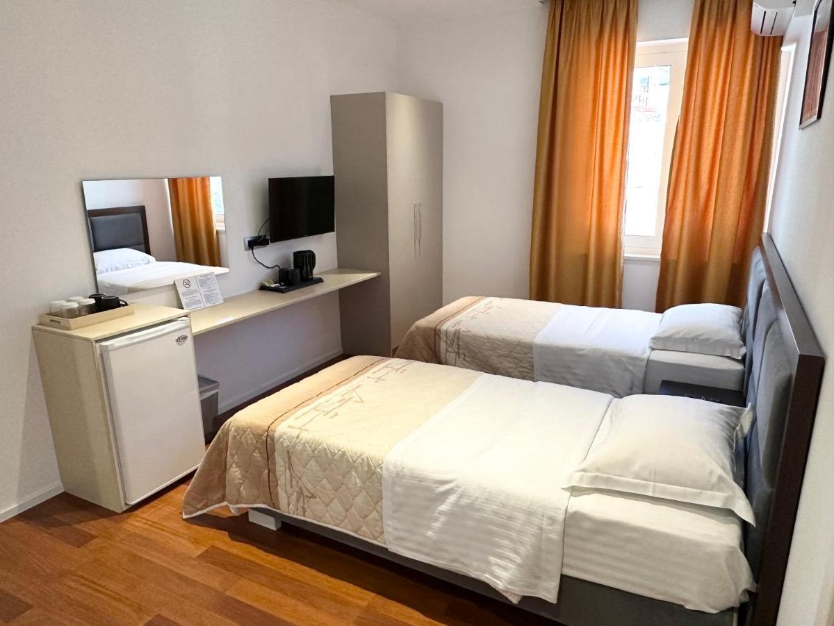 3B Suites Boutique Hotel Sarandë 외부 사진