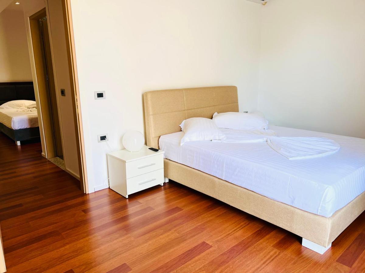 3B Suites Boutique Hotel Sarandë 외부 사진