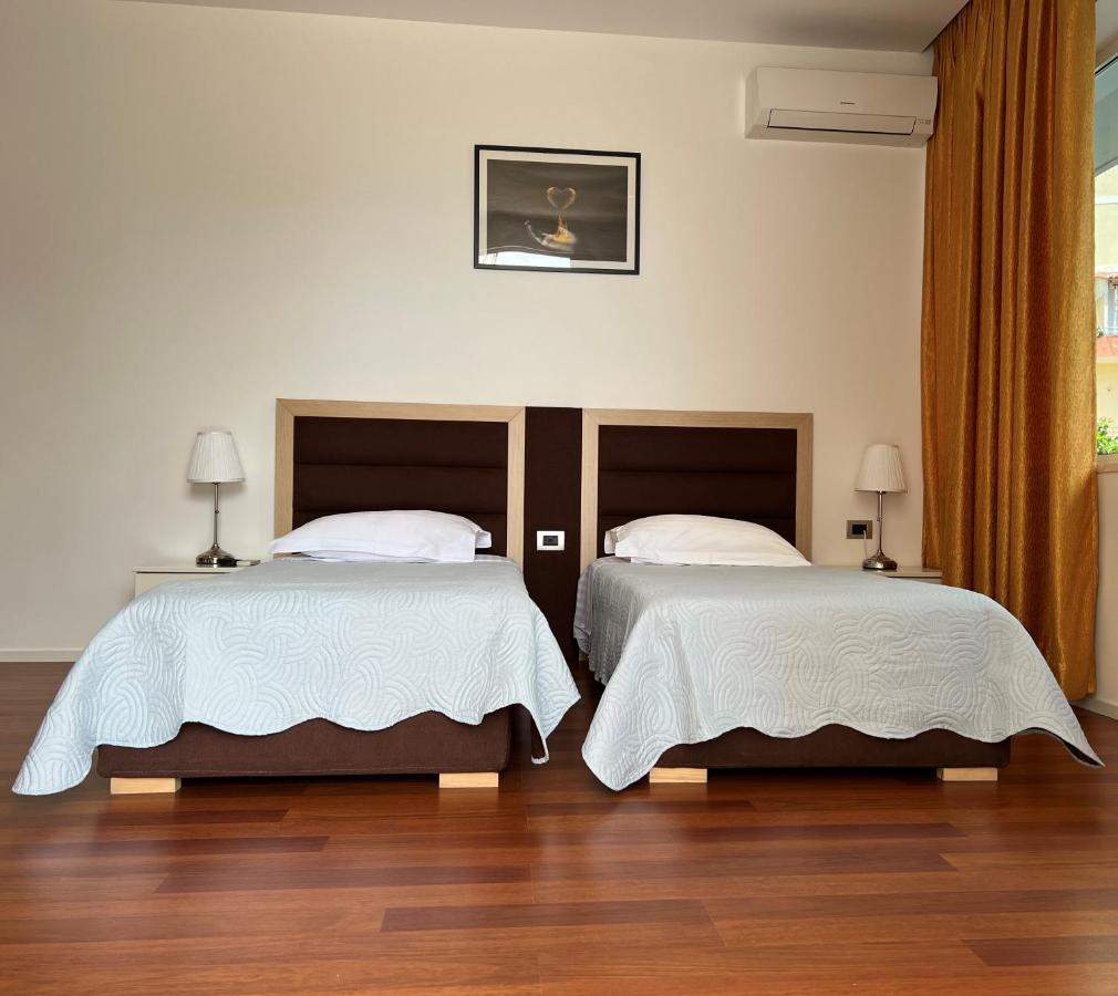 3B Suites Boutique Hotel Sarandë 외부 사진