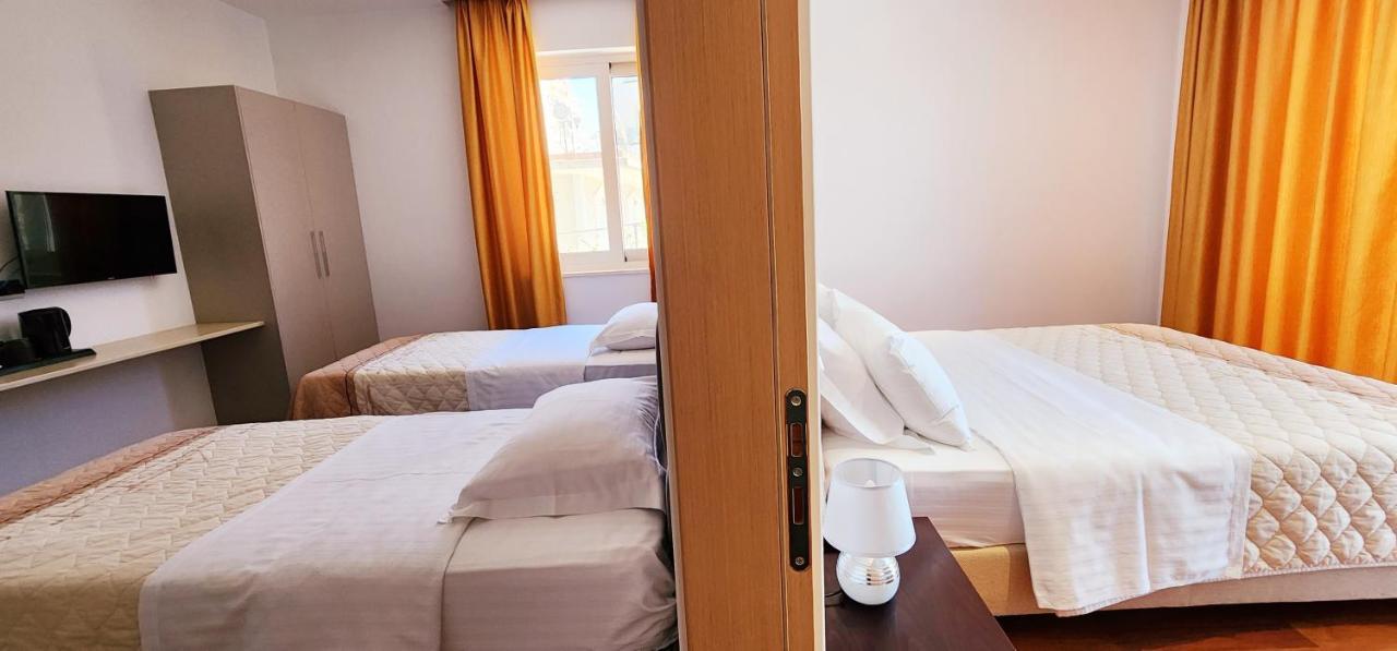 3B Suites Boutique Hotel Sarandë 외부 사진