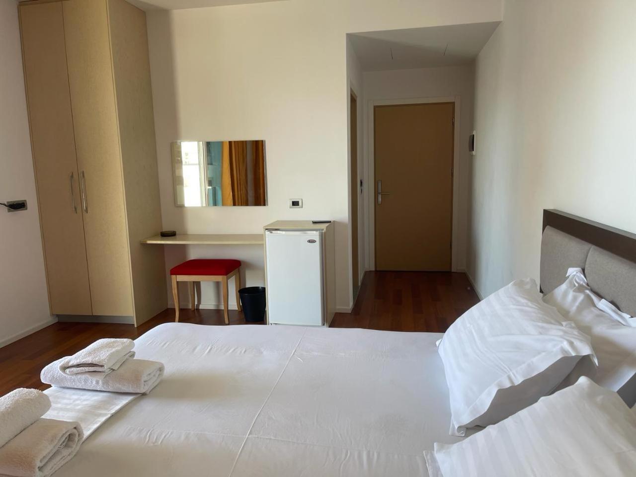 3B Suites Boutique Hotel Sarandë 외부 사진