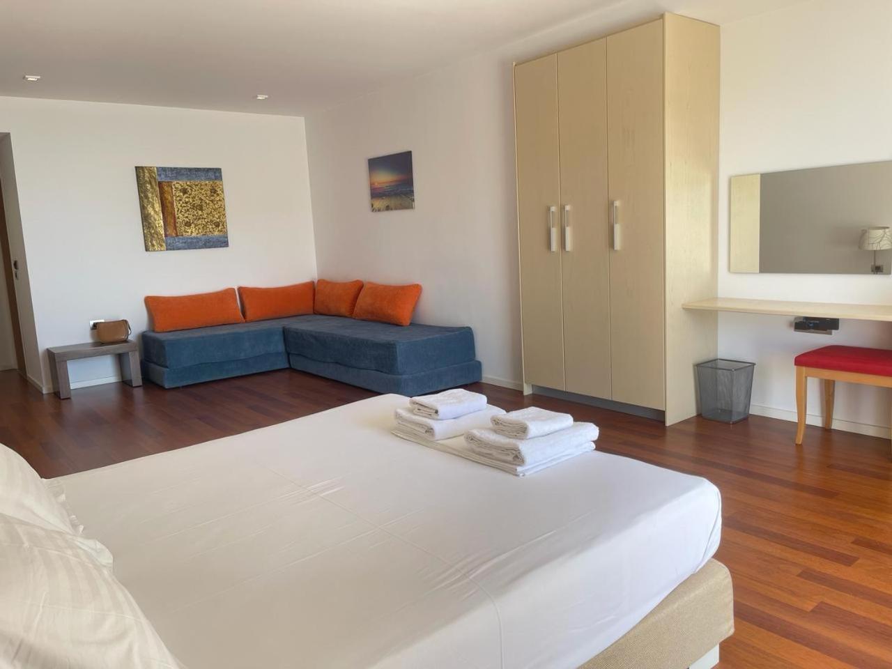 3B Suites Boutique Hotel Sarandë 외부 사진